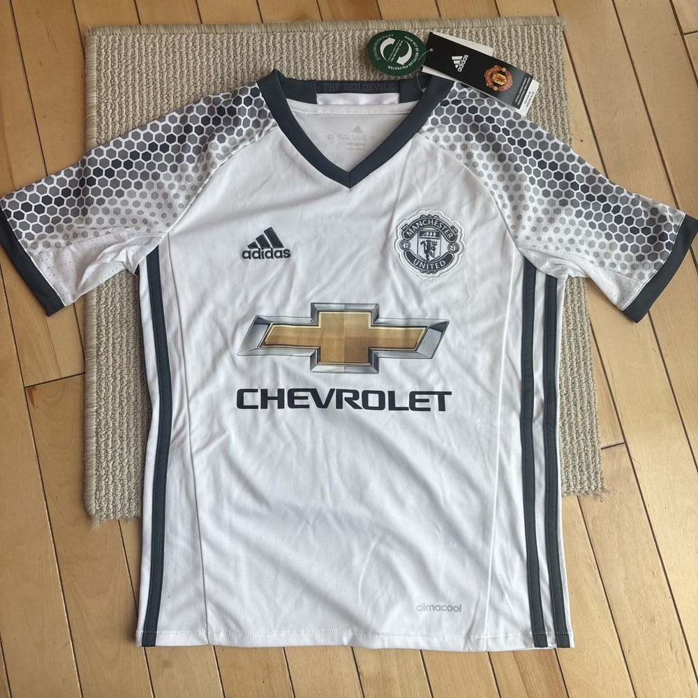Manchester United Adidas  Soccer Jersey Youth Size Small 9-10 Yrs New Climacool